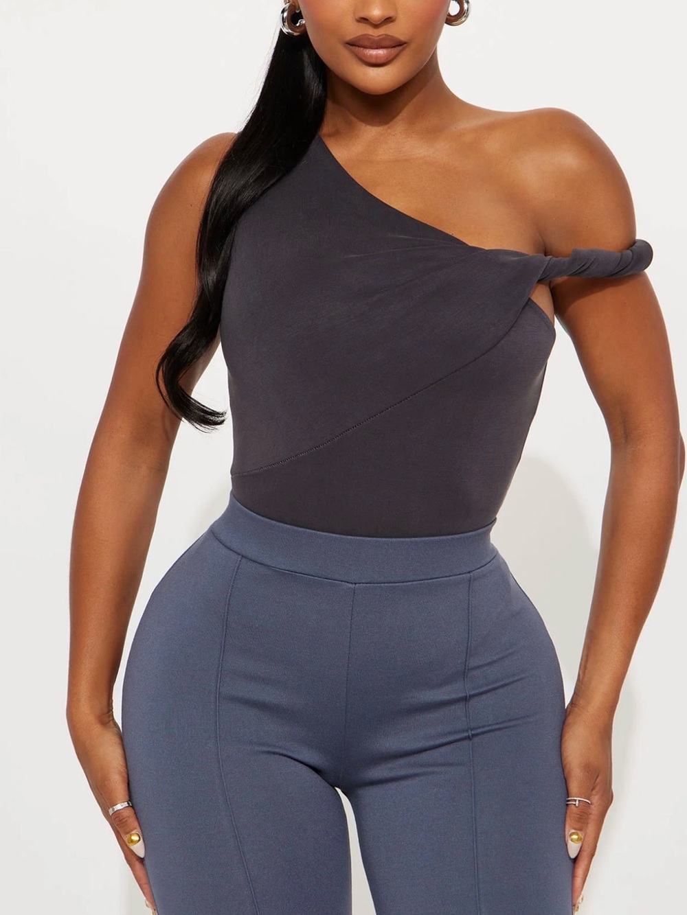 One-Shoulder Twist Strap Top in Charcoal